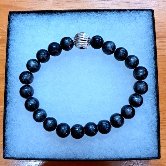 Jewelry - Black & Silver Jade Stone Bracelet